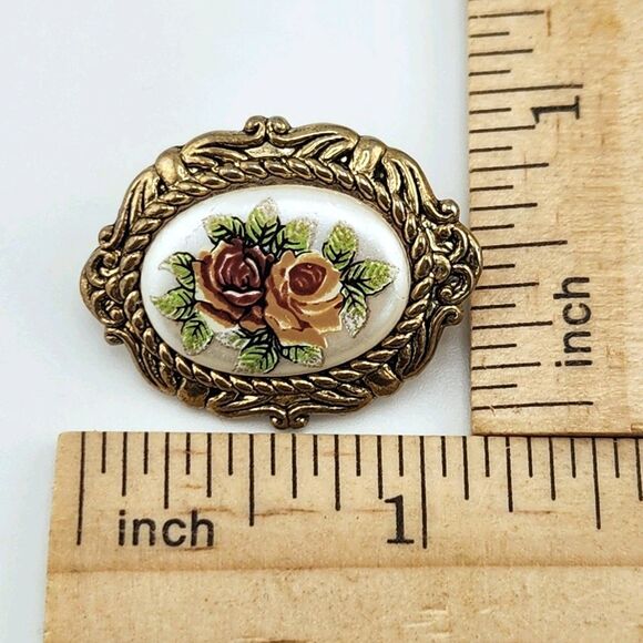 Vintage Estate Cameo Style Cottagecore C-Clasp Floral Transfer Oval Pin Brooch - Picture 6 of 8